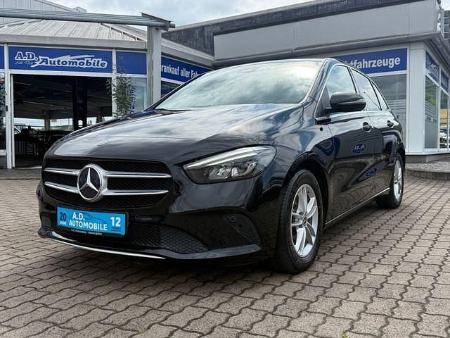 Schwarz Gebraucht 2019 Mercedes B200 Van / Kleinbus | 21.490 € (Fairer Preis) - Bild 1/4