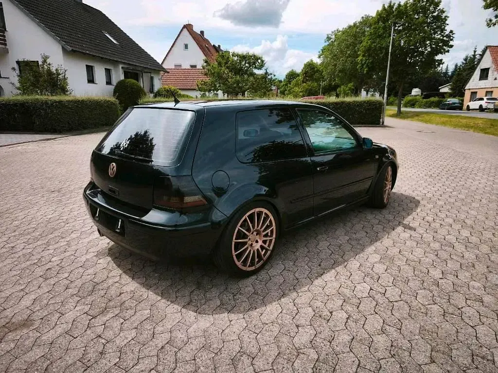 Gebraucht VW Golf IV GTI 150 PS (110 kW) 1998 Schwarz Kleinwagen