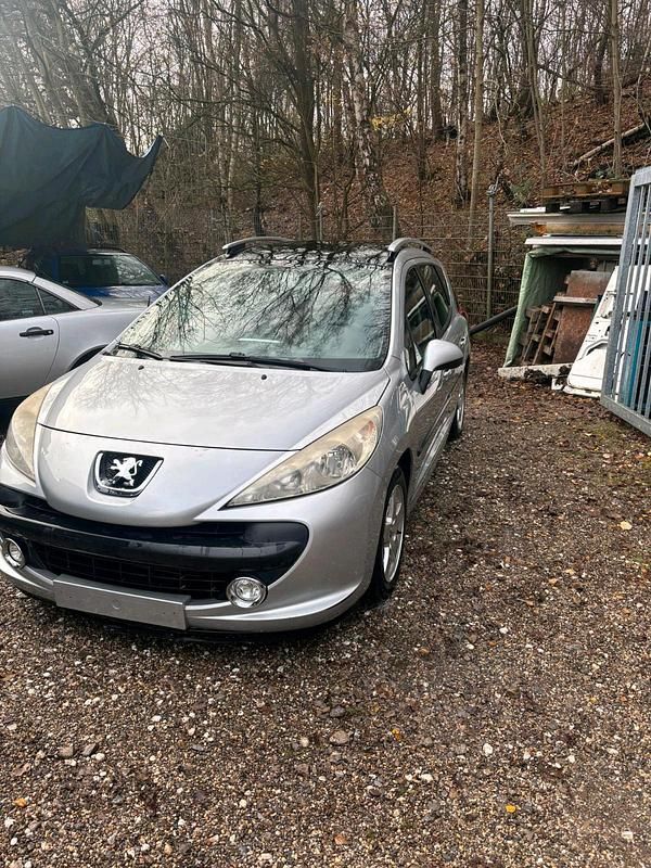 Silber Gebraucht 2009 Peugeot 207 Kombi | 2.600 € (Fairer Preis) - Bild 1/4