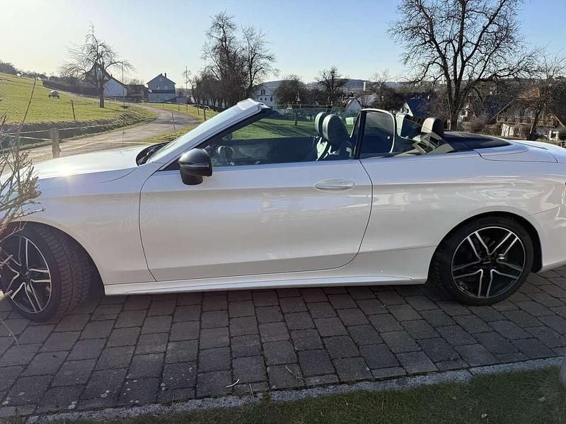 Gebraucht Mercedes C300 245 PS (180 kW) 2020 Weiß Cabrio