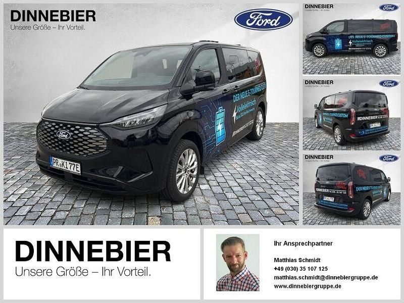 Schwarz (metallic) Gebraucht 2024 Ford Tourneo Titanium X Van / Kleinbus | 62.489 € - Bild 1/4