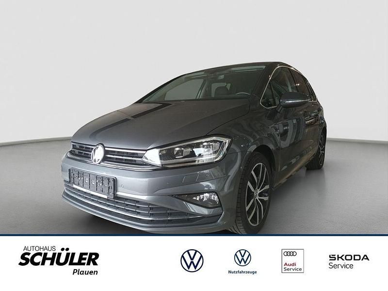 Grau indiumgrau metallic metallic Gebraucht 2018 VW Golf VII Highline Limousine | 17.775 € (Fairer Preis) - Bild 1/4