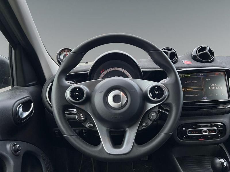 Gebraucht Smart ForFour Electric Drive 60 kW (82 PS) 2022 Schwarz Limousine