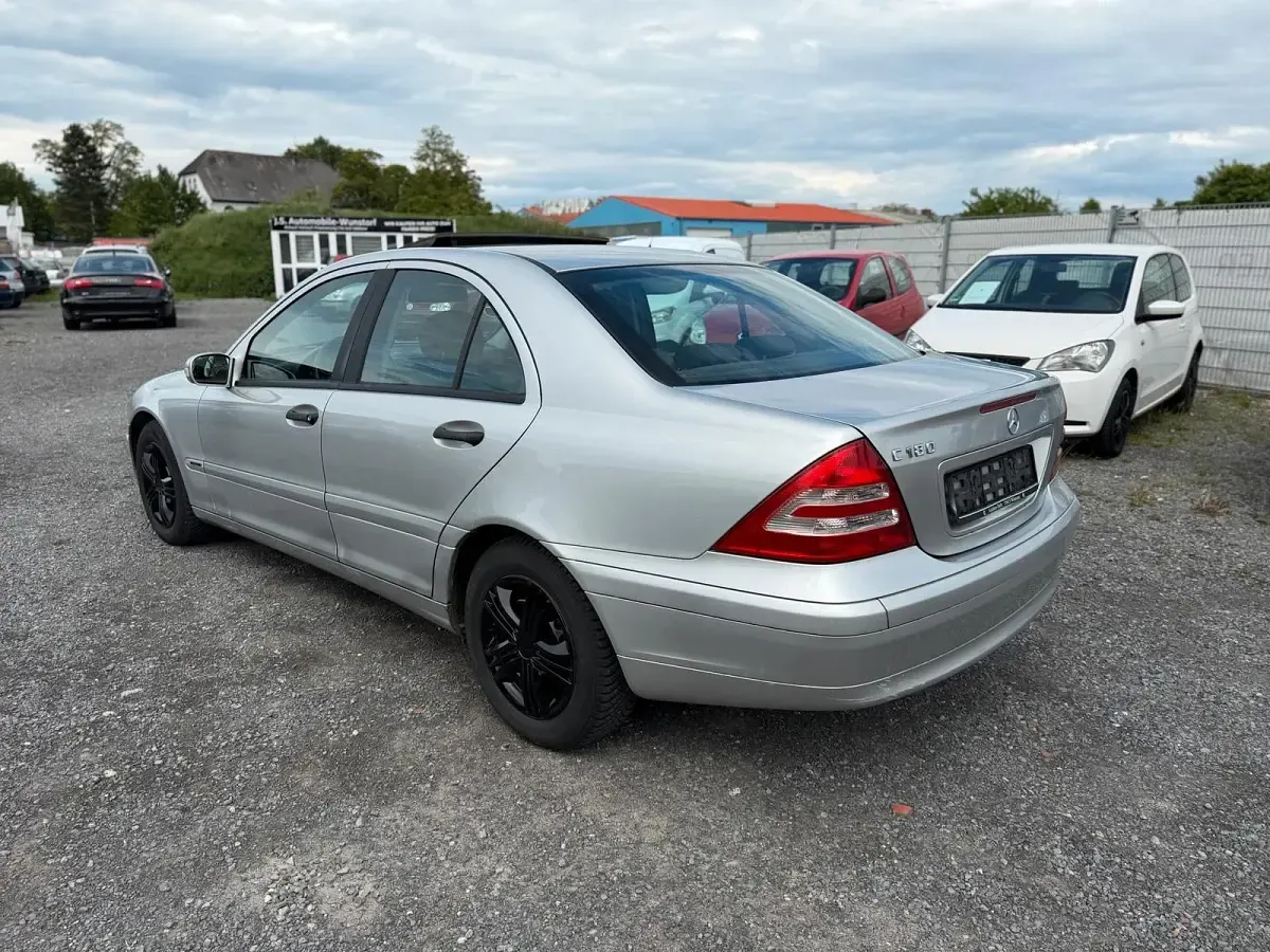 Gebraucht Mercedes C180 129 PS (94 kW) 2000 Grau Limousine