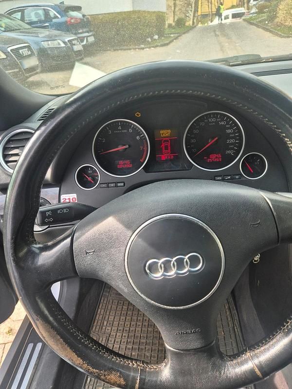 Gebraucht Audi A4 Cabriolet 170 PS (125 kW) 2002 Grau Cabrio