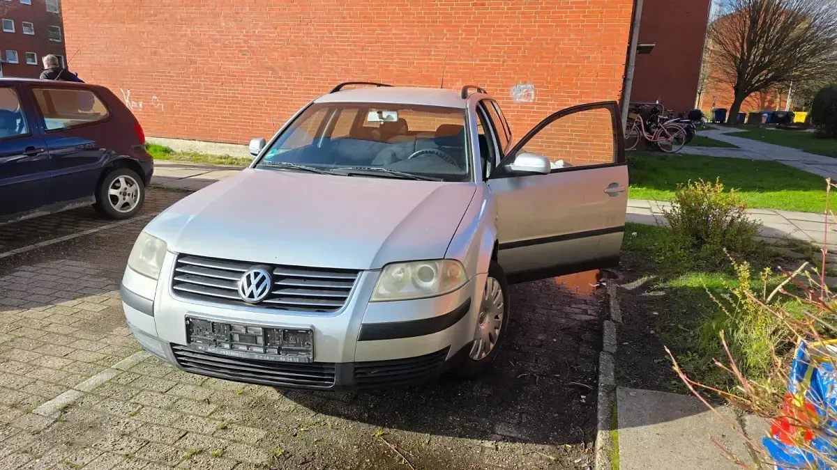Gebraucht VW Passat 102 PS (75 kW) 2001 Silber Kombi