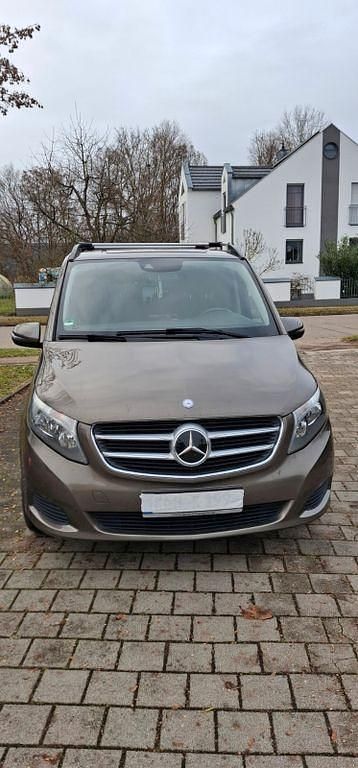Gebraucht 2016 Mercedes V250 Van / Kleinbus | 26.000 € (Superpreis) - Bild 1/4
