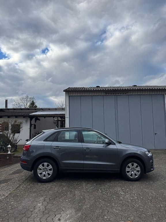 Gebraucht Audi Q3 Comfort 150 PS (110 kW) 2015 Grau SUV
