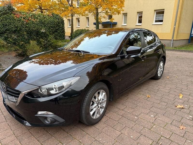 Schwarz Gebraucht 2016 Mazda 3 Center-Line Limousine | 9.500 € (Fairer Preis) - Bild 1/4