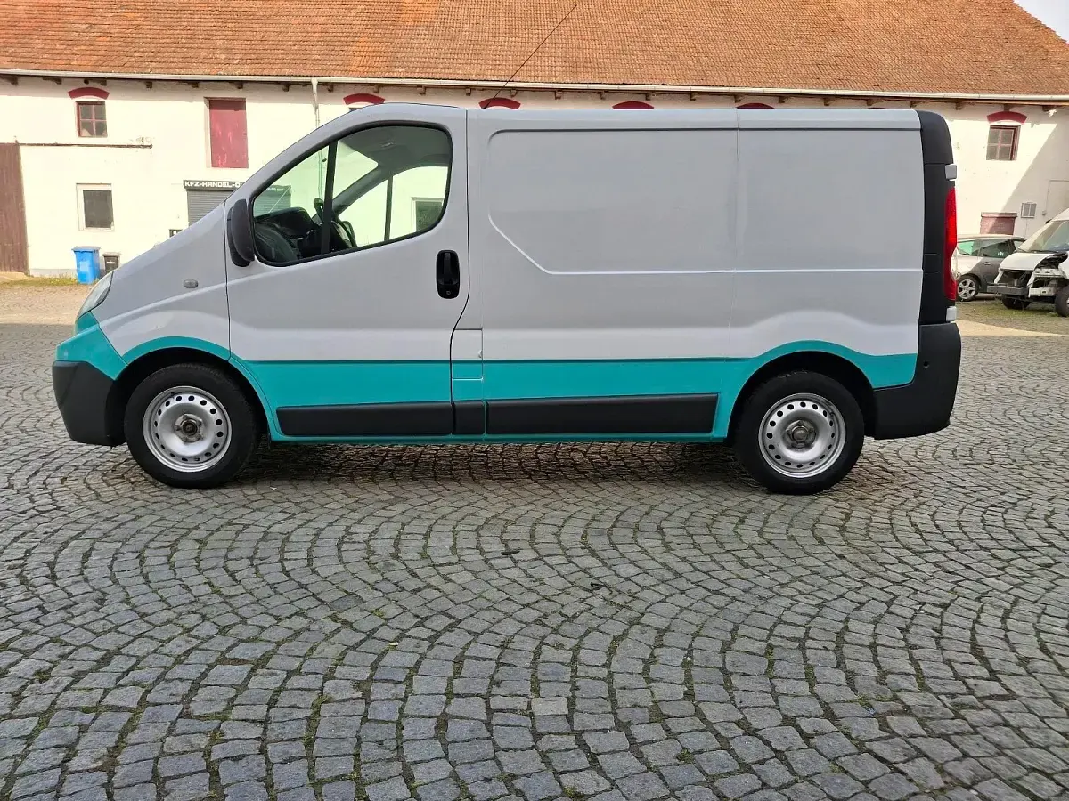 Gebraucht Renault Trafic 115 PS (84 kW) 2009 Weiß Van / Kleinbus