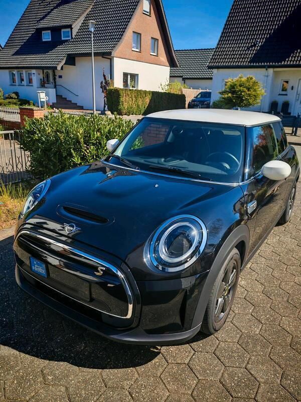 Schwarz Gebraucht 2022 Mini Cooper SE Kleinwagen | 17.000 € (Guter Preis) - Bild 1/4