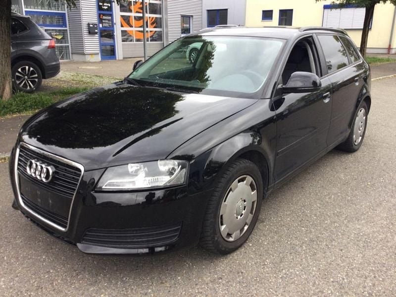 Schwarz Gebraucht 2009 Audi A3 Sportback Attraction Limousine | 5.900 € (Superpreis) - Bild 1/4
