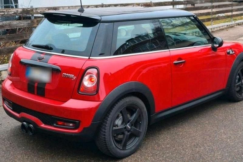 Usata Mini Cooper S 184 CV (135 kW) 2010 Rosso Utilitaria