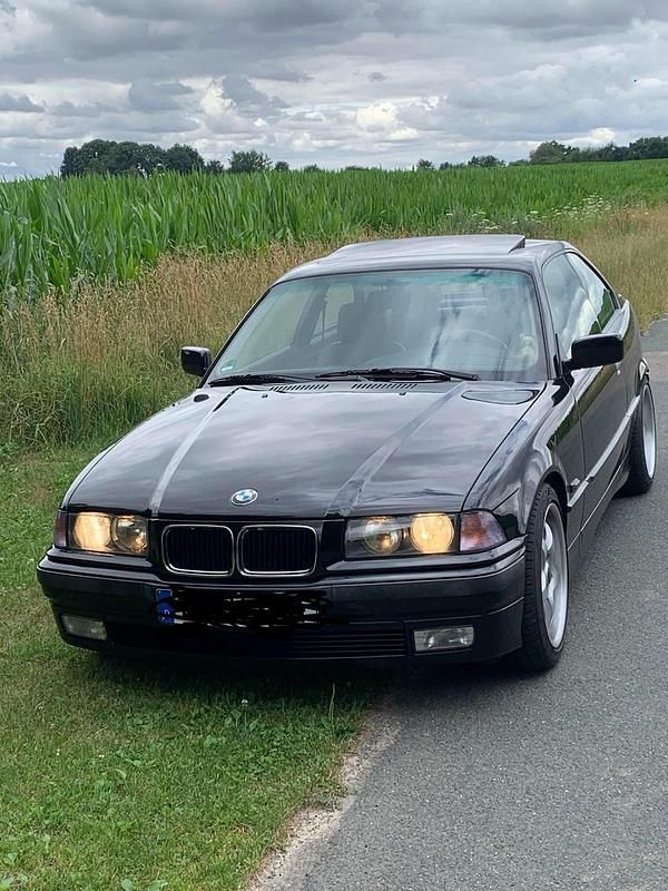 Second-hand BMW 328 193 CP (141 kW) 1995 Negru Coupe