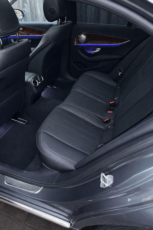 Gebraucht Mercedes E200 184 PS (135 kW) 2016 Grau Limousine