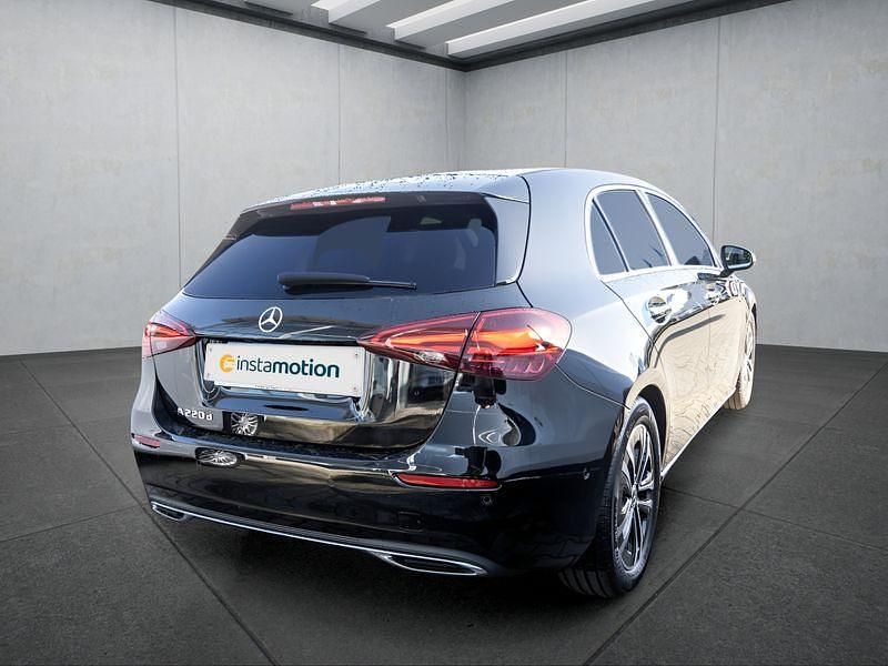 Gebraucht Mercedes A220 190 PS (139 kW) 2026 Schwarz Kleinwagen