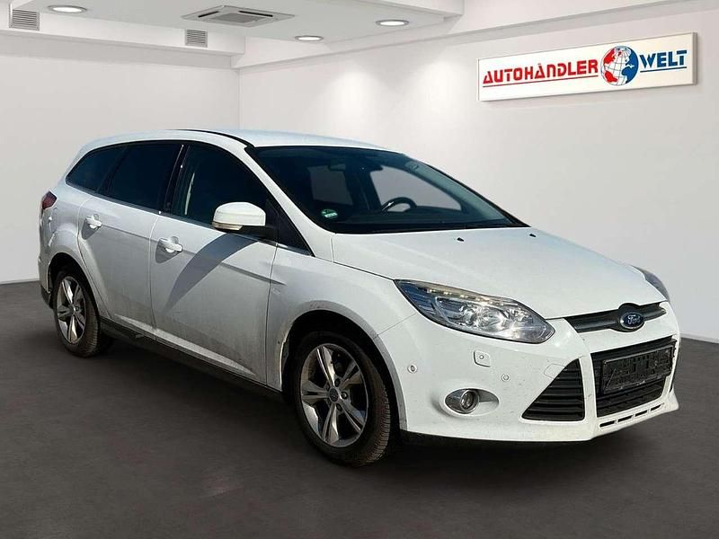 Gebraucht Ford Focus Champions Edition 150 PS (110 kW) 2012 Weiß Kombi