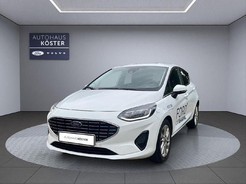Frostweiß Gebraucht 2023 Ford Fiesta Titanium Kleinwagen | 20.430 € (Etwas zu teuer) - Bild 1/4