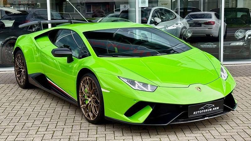 Verde mantis (grün) Gebraucht 2018 Lamborghini Huracán Coupé | 276.000 € (Fairer Preis) - Bild 1/4