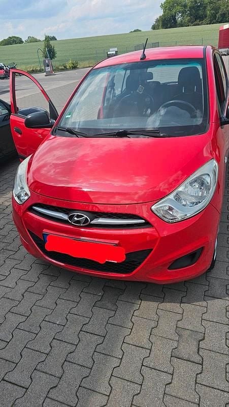 Gebraucht Hyundai i10 69 PS (50 kW) 2011 Rot Kleinwagen