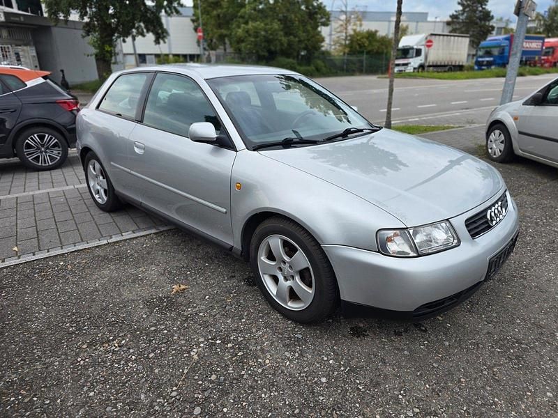 Silber Gebraucht 1999 Audi A3 Ambition Limousine | 1.799 € (Fairer Preis) - Bild 1/4