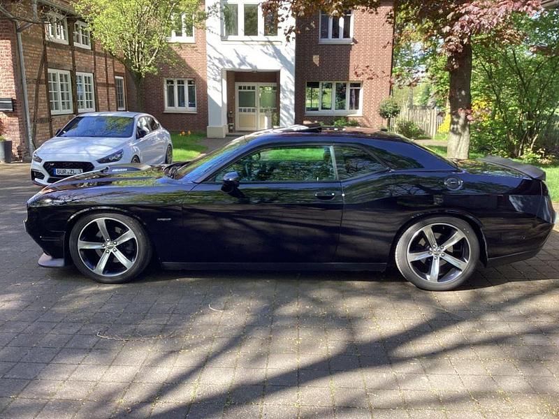 Second-hand Dodge Challenger 381 CP (280 kW) 2016 Negru Coupe