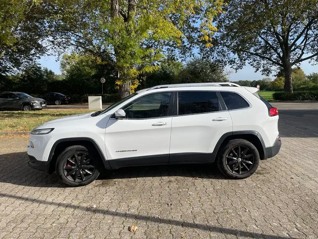 Gebraucht Jeep Cherokee 170 PS (125 kW) 2014 Weiß SUV