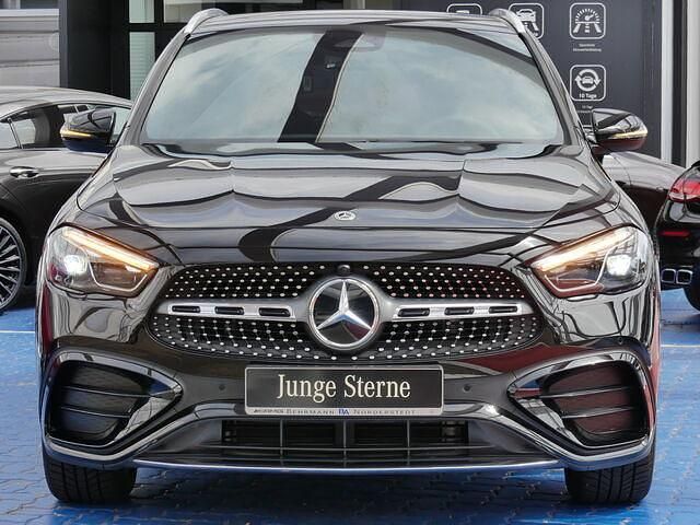 Gebraucht Mercedes GLA200 AMG 150 PS (110 kW) 2023 Unilack nachtschwarz SUV