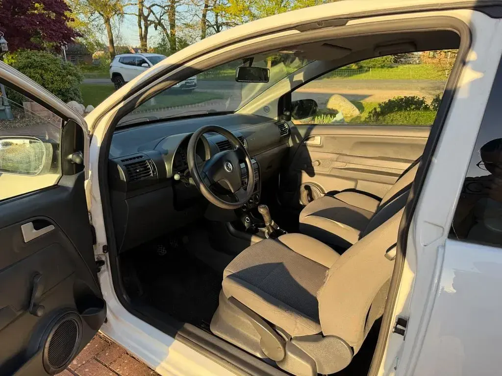 Usata VW Fox 54 CV (39 kW) 2010 Bianco Utilitaria