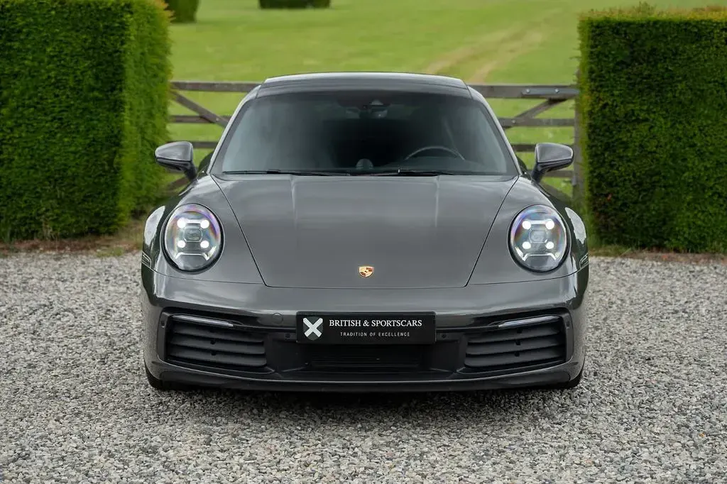 Gebraucht Porsche 911 Carrera 4 385 PS (283 kW) 2021 Grau Coupé