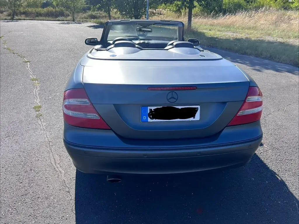 Gebraucht Mercedes CLK240 Elegance 170 PS (125 kW) 2004 Schwarz Cabrio