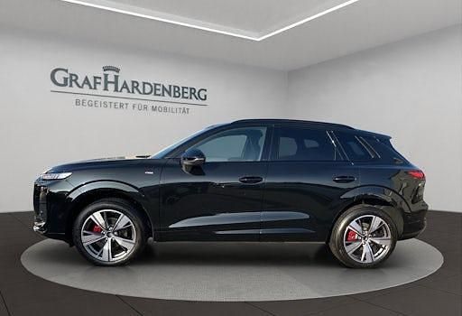 Neu Audi Q3 Ambiente 150 PS (110 kW) 2025 Schwarz SUV