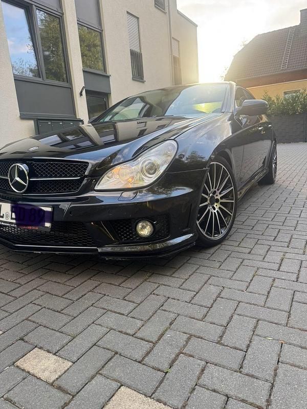 Schwarz Gebraucht 2010 Mercedes CLS350 Coupé | 10.900 € (Fairer Preis) - Bild 1/4