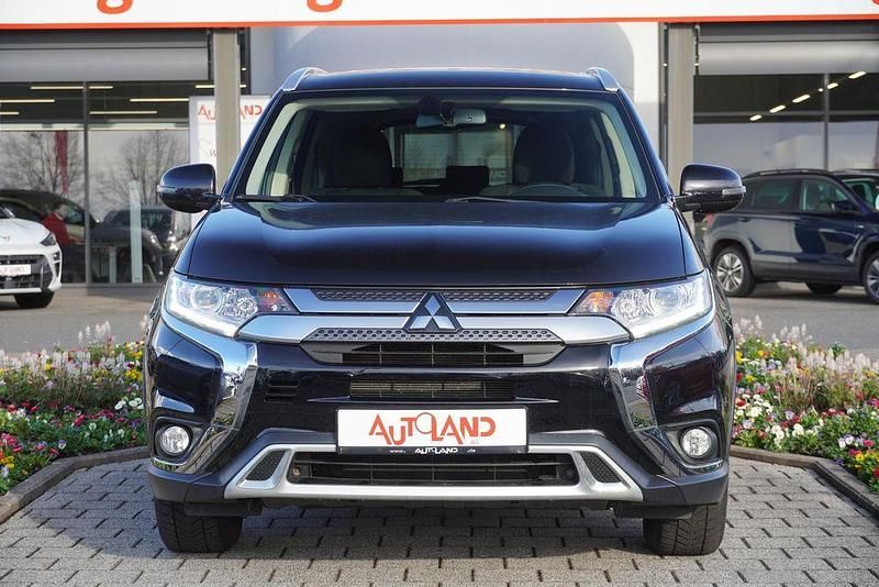 Gebraucht Mitsubishi Outlander 150 PS (110 kW) 2019 Schwarz SUV