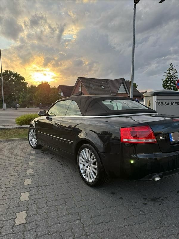 Schwarz Gebraucht 2007 Audi A4 Cabriolet S-Line Cabrio | 7.900 € (Etwas zu teuer) - Bild 1/4