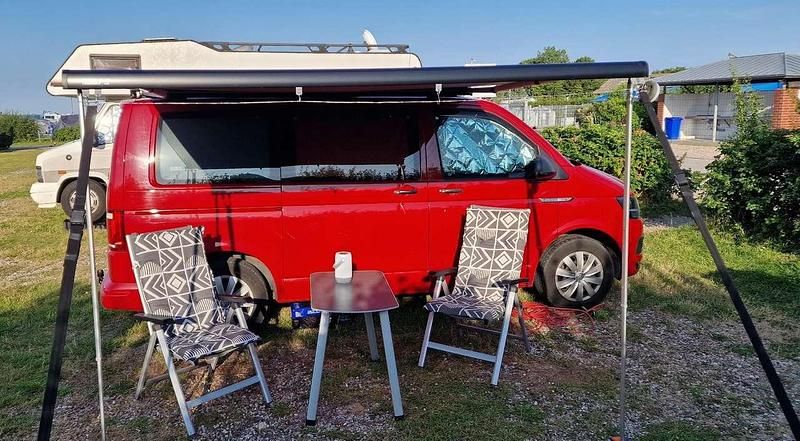 Rot Gebraucht 2017 VW T6 Trendline Van | 28.990 € - Bild 1/4