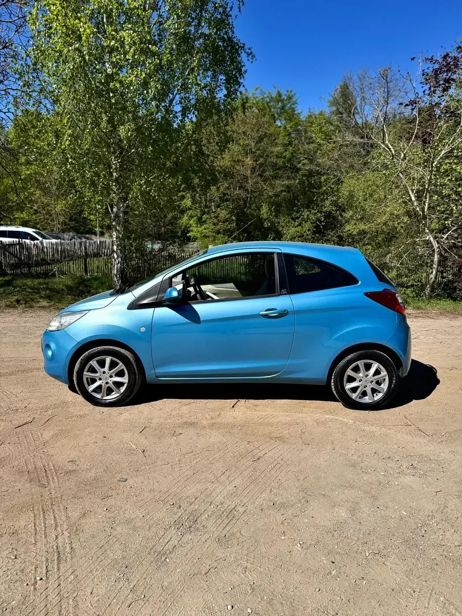 Second-hand Ford Ka 69 CP (50 kW) 2010 Albastru Hatchback