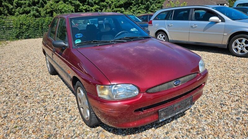 Gebraucht Ford Escort 90 PS (66 kW) 1998 Rot Limousine