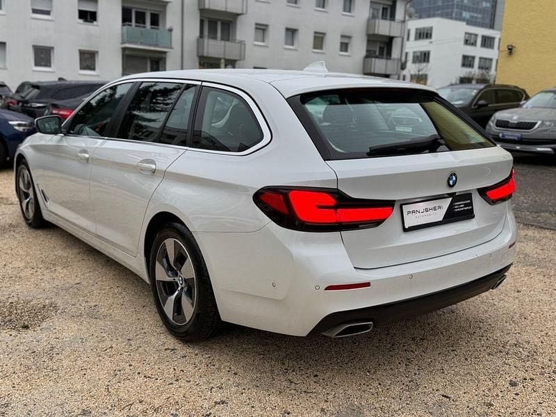 Gebraucht BMW 520 190 PS (139 kW) 2021 Mineralweiss Kombi