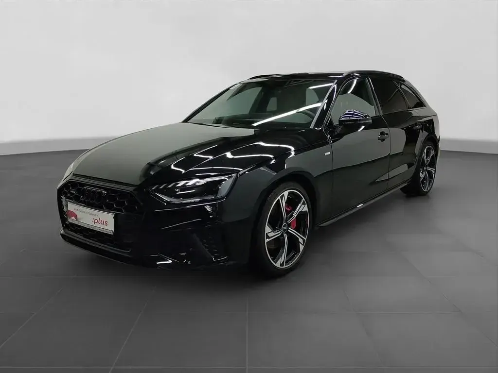 Używany Audi A4 S-Line 204 KM (150 kW) 2025 Czarny Kombi