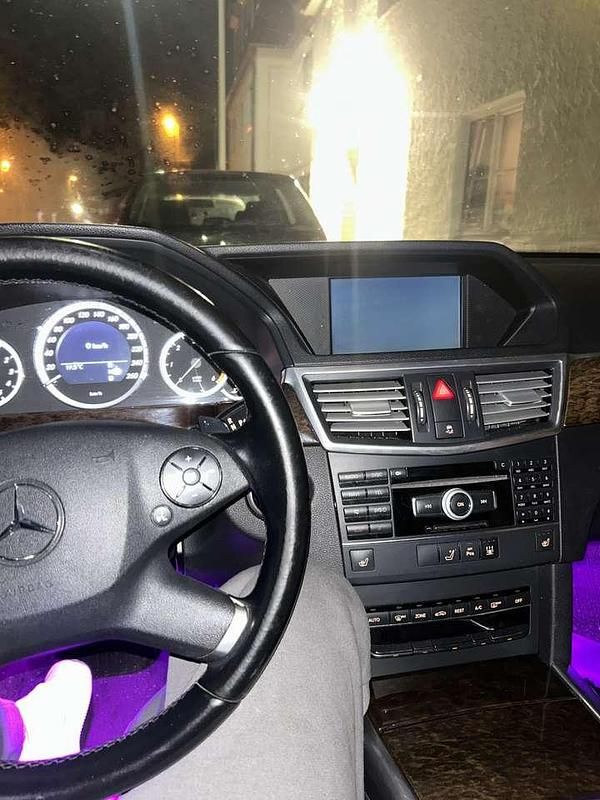 Gebraucht Mercedes E350 231 PS (169 kW) 2010 Grau Limousine