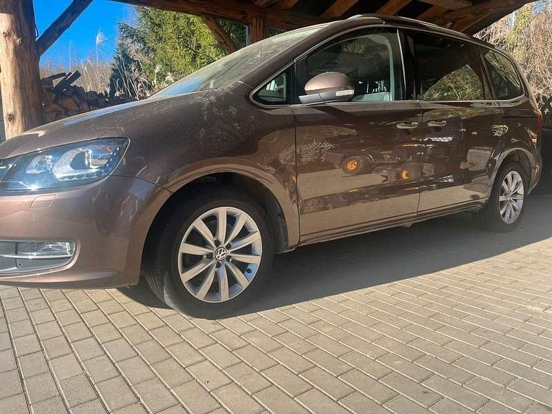Gebraucht VW Sharan Highline 140 PS (102 kW) 2011 Braun Van / Kleinbus