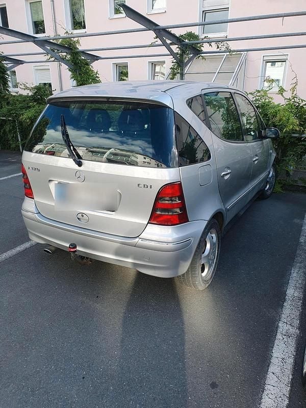 Grün Gebraucht 2002 Mercedes A170 Limousine | 550 € (Guter Preis) - Bild 1/4