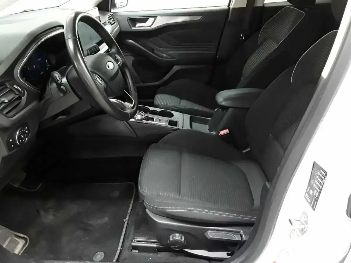 Używany Ford Focus Titanium X 116 KM (85 kW) 2023 Biały Kombi