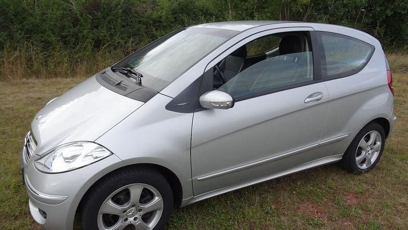 Silber Gebraucht 2007 Mercedes A170 Avantgarde Limousine | 3.400 € (Superpreis) - Bild 1/4