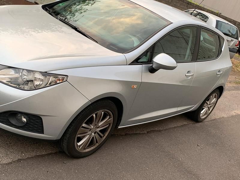 Gebraucht Seat Ibiza 63 PS (46 kW) 2008 Silber Coupé