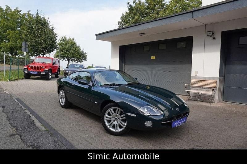 Grün Gebraucht 2003 Jaguar XK8 Coupé | 19.999 € (Fairer Preis) - Bild 1/4