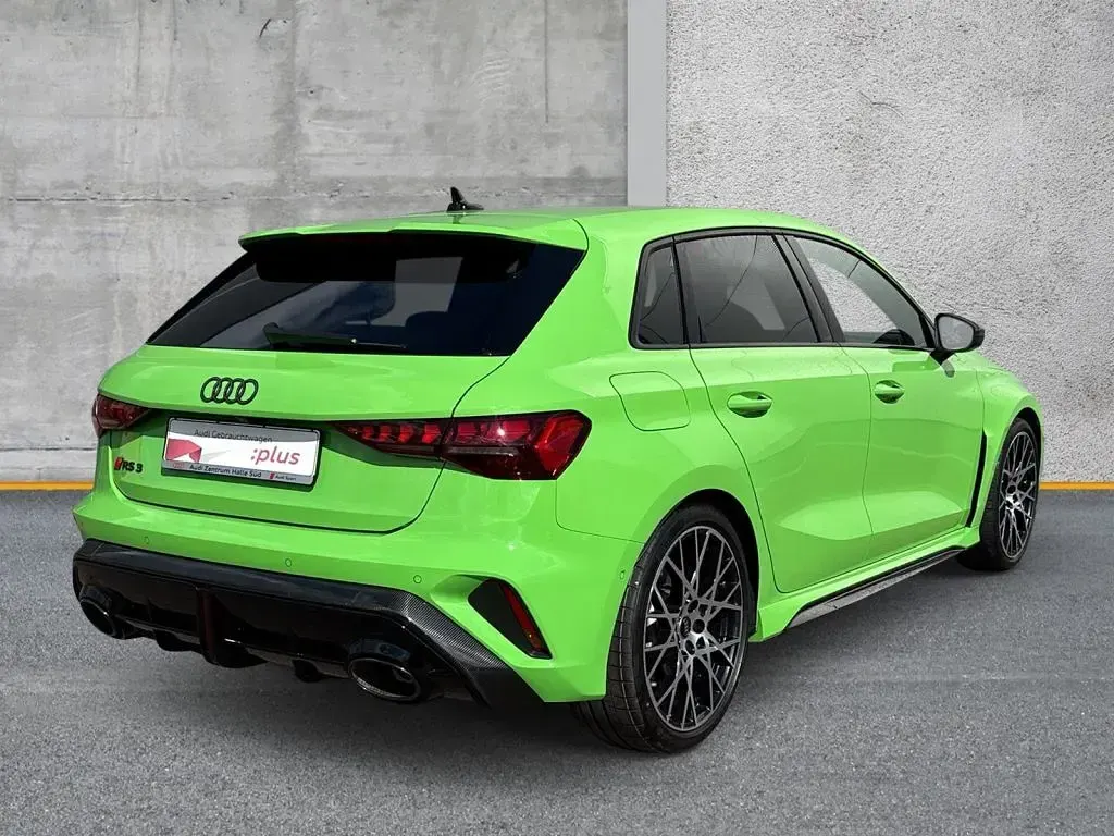 Gebraucht Audi RS3 Ambiente 400 PS (294 kW) 2024 Außenfarbe: Limousine