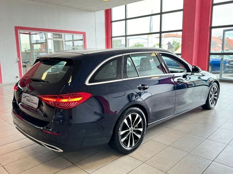Gebraucht Mercedes C220 200 PS (147 kW) 2022 Blau Kombi