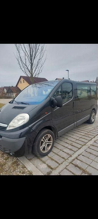 Gebraucht Opel Vivaro 145 PS (106 kW) 2009 Schwarz Van / Kleinbus